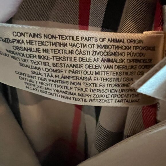 Burberry Sandringham Short Slim Trench - US 2 - AUTHENTICATED - Picture 12 of 15